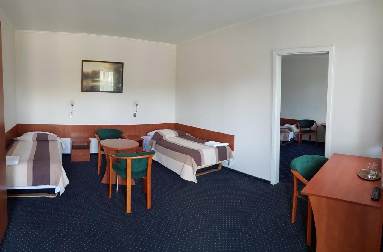 Hotel Alicja 우치 외부 사진