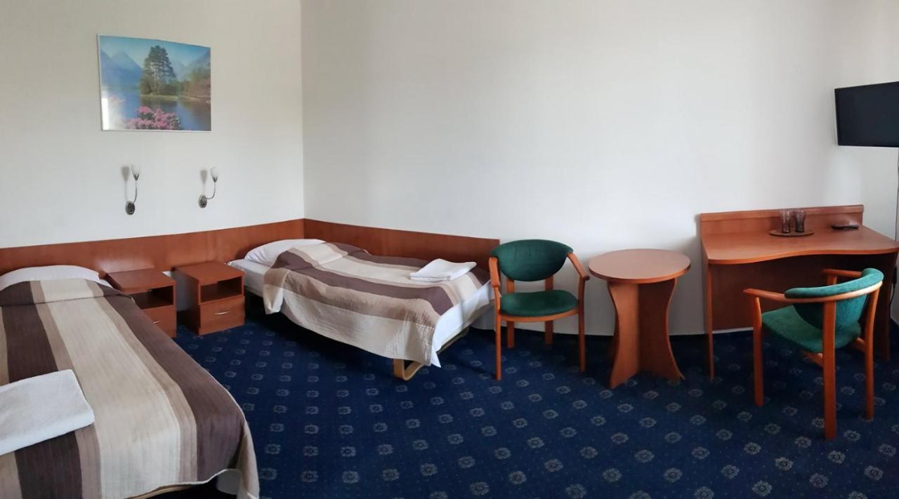 Hotel Alicja 우치 외부 사진